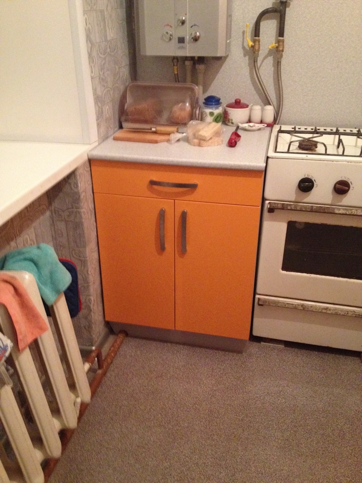 Фото 4 Кухонный гарнитур Кливии. Угловая кухня в нише комнаты студии | Кухни на заказ на кухникирова.рф