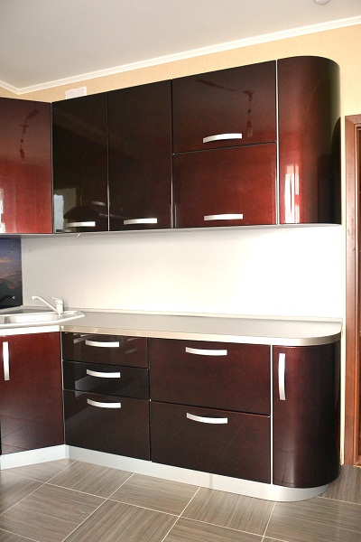 Фото 3 Кухонный гарнитур Капуцин. Угловая кухня с пластиковой столешницей и МДФ фасадами | Кухни на заказ на кухникирова.рф