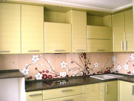 Фото Кухонный гарнитур Каттлея. Небольшая удобная кухня по доступной цене | Кухни на заказ на кухникирова.рф