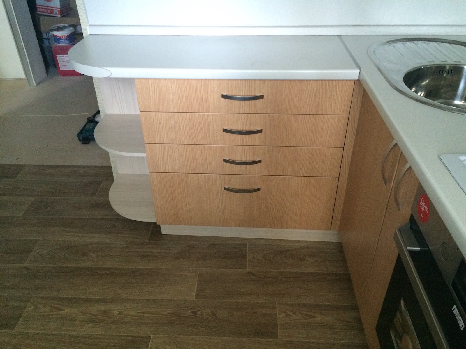 Фото 7 Кухонный гарнитур Эпифиллум. Кухня под дерево от производителя | Кухни на заказ на кухникирова.рф