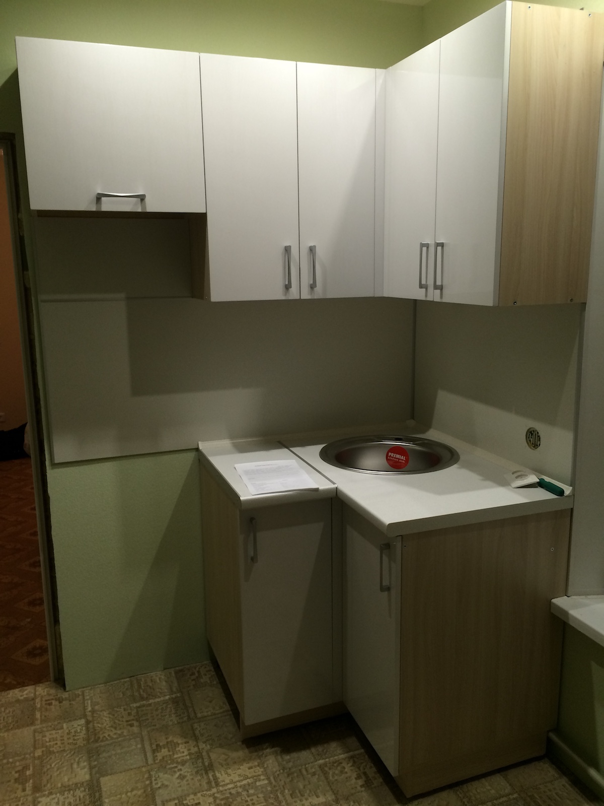 Фото 3 Кухонный гарнитур Люпин. Фасады из МДФ, корпус ЛДСП | Кухни на заказ на кухникирова.рф