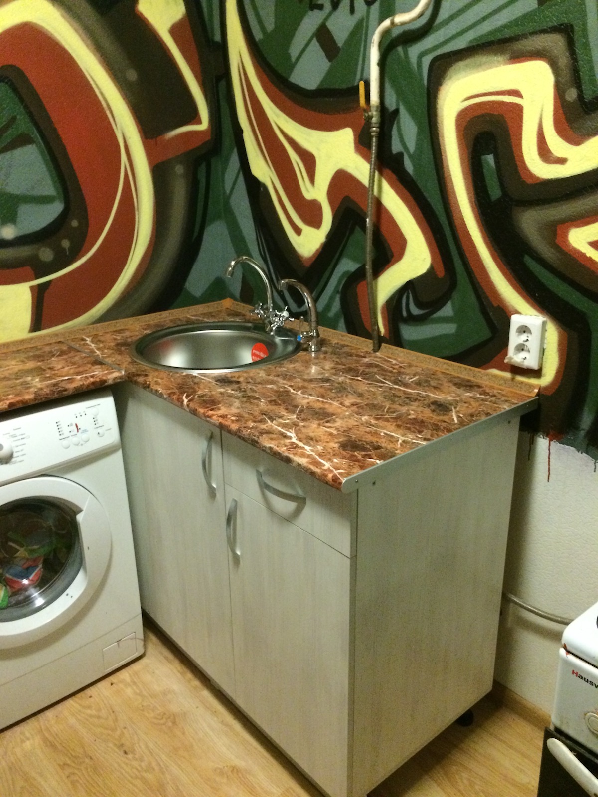 Фото 3 Маленький кухонный гарнитур Фантом. Фасады и корпус из ЛДСП | Кухни на заказ на кухникирова.рф