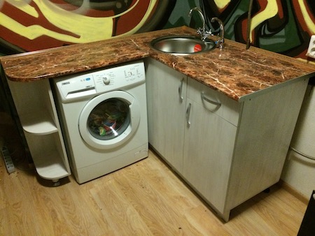 Фото Маленький кухонный гарнитур Фантом. Фасады и корпус из ЛДСП | Кухни на заказ на кухникирова.рф