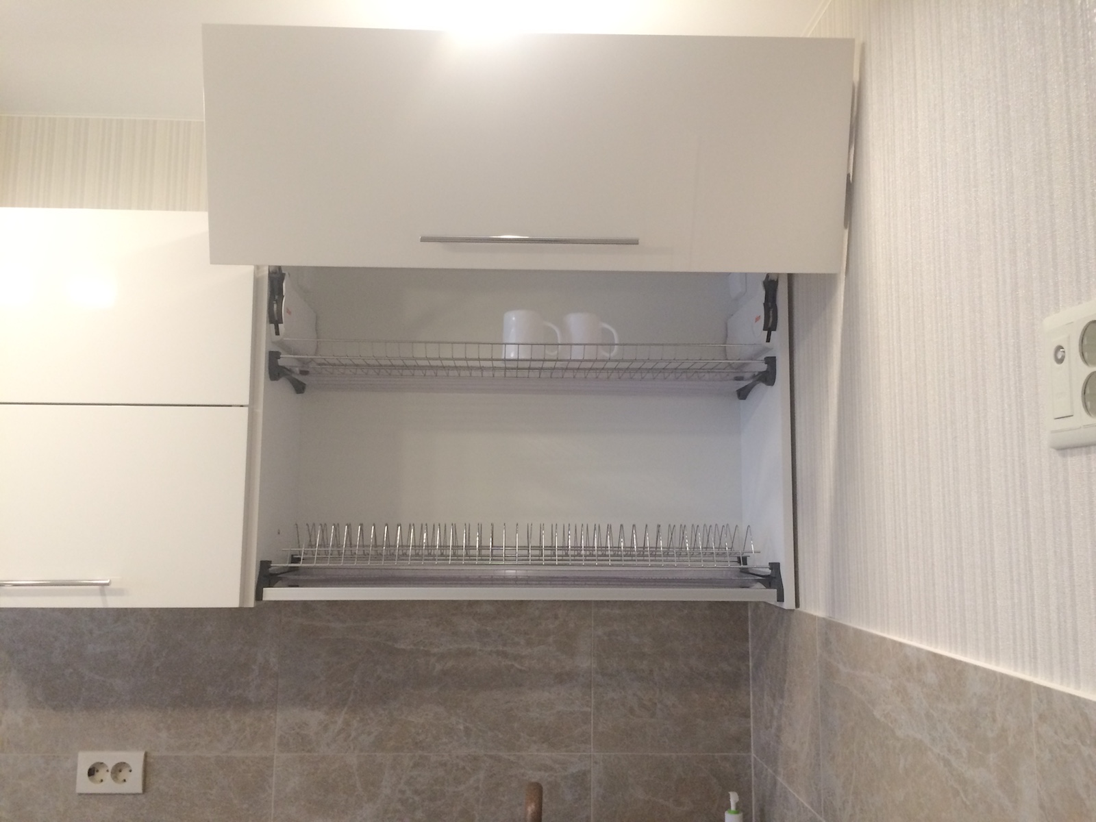 Фото 7 Кухонный гарнитур Жасмин с крашеными фасадами из МДФ | Кухни на заказ на кухникирова.рф