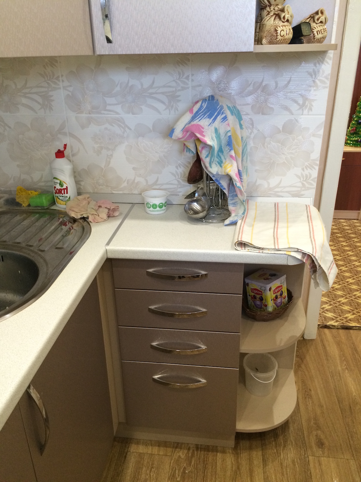 Фото 3 Кухонный гарнитур Кальмия. Прямая кухня цвета розовый жемчуг | Кухни на заказ на кухникирова.рф