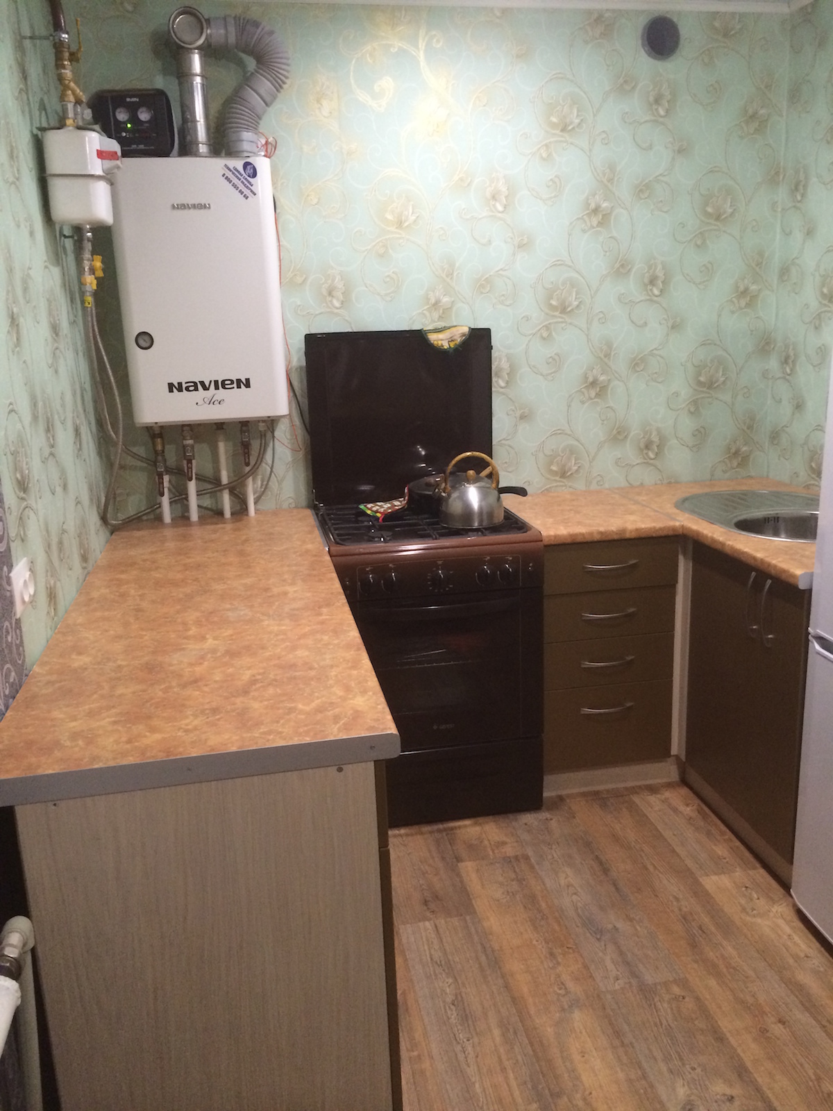 Фото 1 Кухонный гарнитур Рудбекия. Маленькая П образная кухня для частного дома | Кухни на заказ на кухникирова.рф